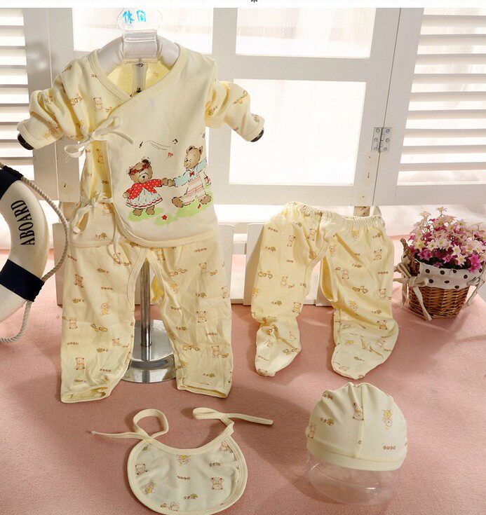 Coffret cadeau pour nouveau-né - Vêtements + Accessoires - Ref 1963087 Image 1