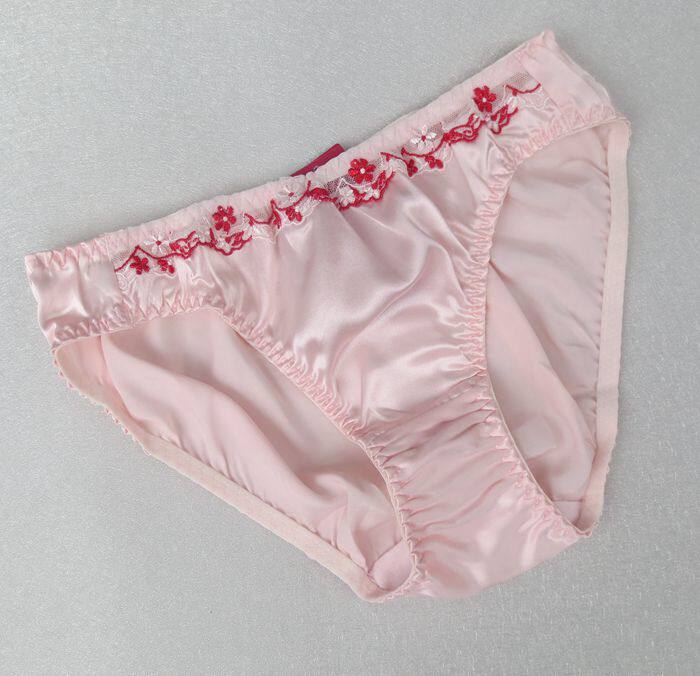 Slip sexy en soie - Ref 662970 Image 1