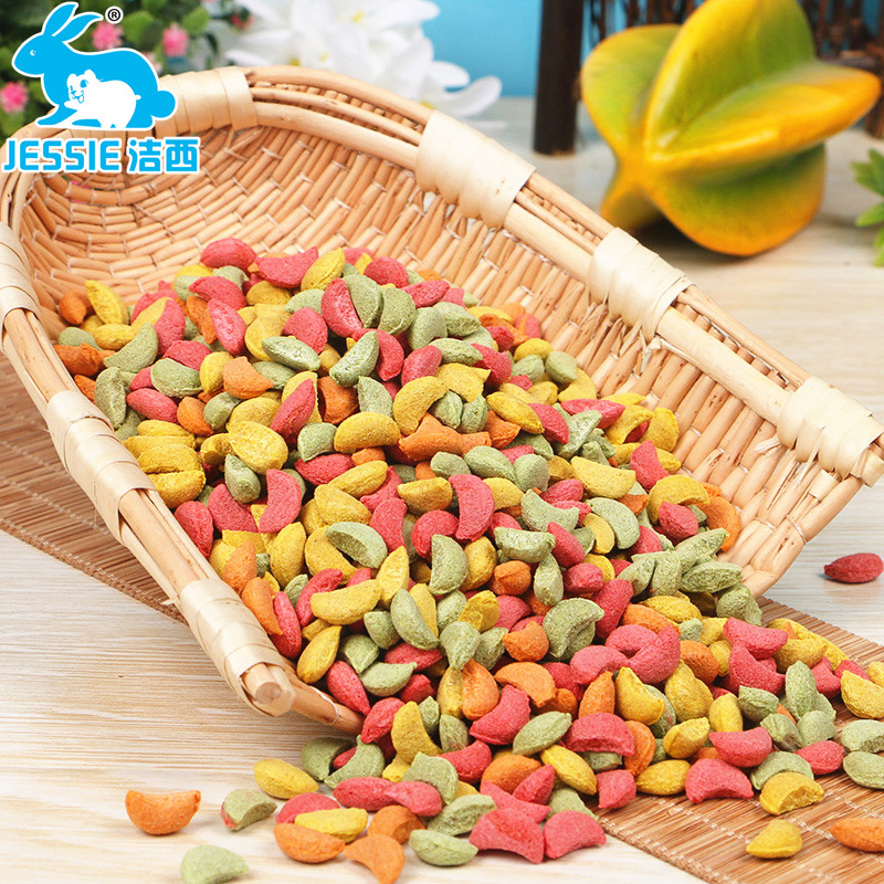 采用天然蔬菜 多种谷物 水果压制而成