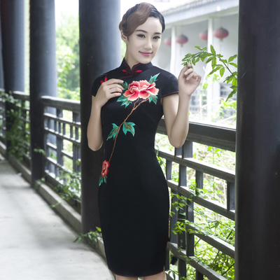 老上海旗袍女夏季2025新款黑色复古绣花刺绣手工低领重磅真丝旗袍