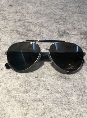 墨镜银色金属框飞行员式太阳镜