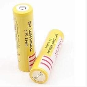 18650带保护板充电锂电池3600毫安强光手电筒专用电池3.7V包邮