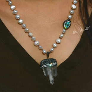 mann lotus 迷你矿山. 水晶柱镶嵌淡水珍珠短项链