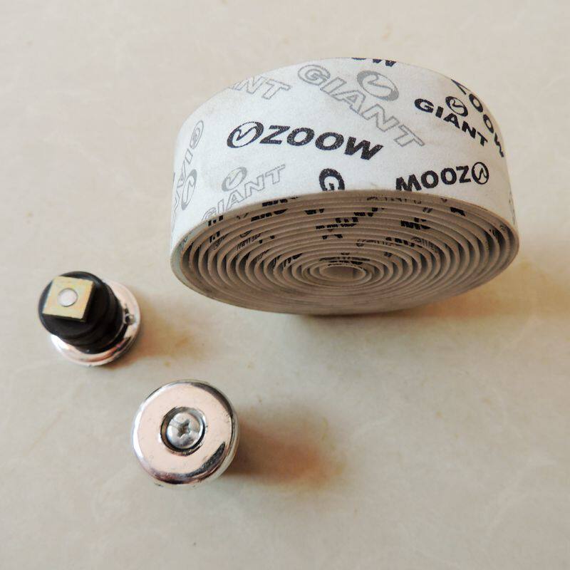 Poignées de vélo GIANT - Ref 2336672 Image 1