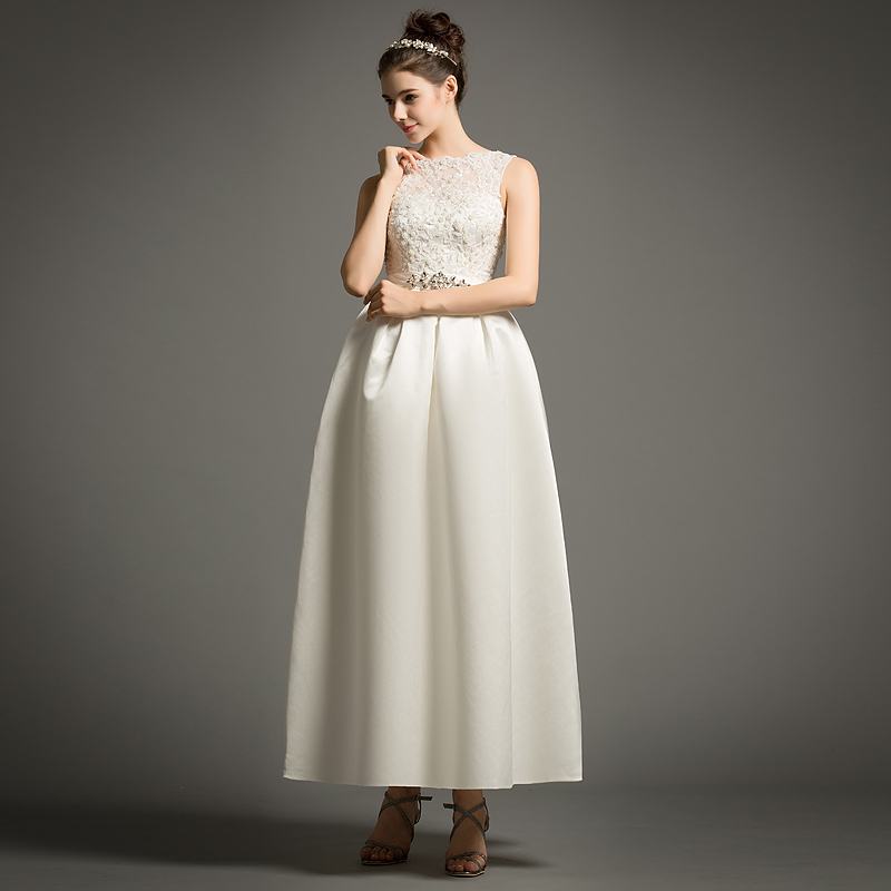 缎面婚纱新款简约可爱蕾丝简单露