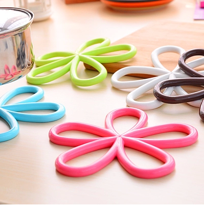 high quality Cinquefoil Anti scald Insulation pad Kitchen table PVC Skid potholder Coaster Bowls mat Doilyin the Tableware , Cup/Cups/Kettle , Coaster  category - from Buy2taobao.com to provide professional Taobao agent buy service