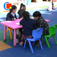 Bàn học cho trẻ mẫu giáo Bàn ghế màu hồng đặt bàn viết cho trẻ em Bàn ghế trẻ em Bàn học - Phòng trẻ em / Bàn ghế ghế ăn dặm cho bé