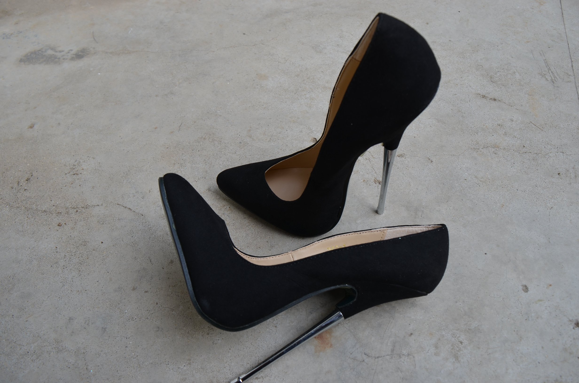 新款尖头黑色绒面16cm厘米金属细高跟cd伪娘变装大码情趣超高跟鞋