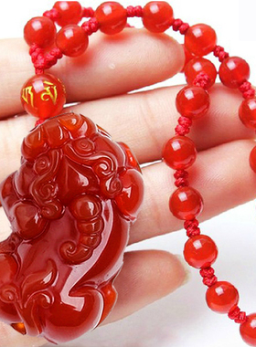 天然冰种红玛瑙招财貔貅吊坠男