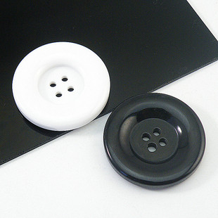15-38mm百搭型白色黑色树脂四眼大圆边大衣毛衣外套纽扣西装扣子