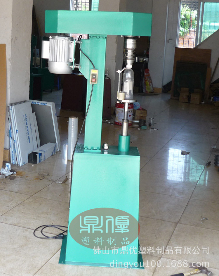 酒瓶矿泉水瓶玻璃瓶封口机械包装机 液体专用锁瓶盖机械半自动