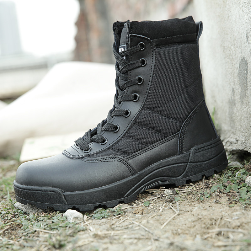 Bottes militaires - Ref 1396999 Image 1
