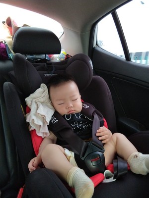 参考对比首席官906f汽车儿童安全座椅怎么样，小编有话提醒各位！