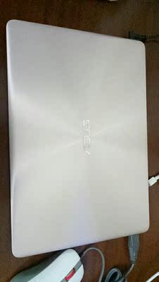 大家说说华硕顽石好还是华硕灵耀笔记本好?区