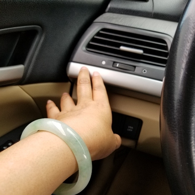 如何评价正玉堂天然玉镯子怎么样，到底是不真假，还是水货？