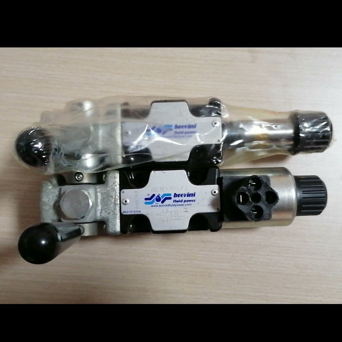 议价意大利布雷维尼brevini一体控制阀AD3E17FLLF3,电磁阀AD3E04C