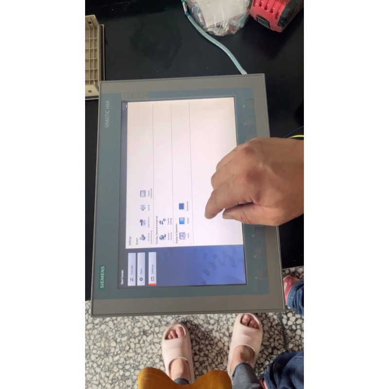 议价触摸屏6AV2 123-2MB03-0AX0。成色充新