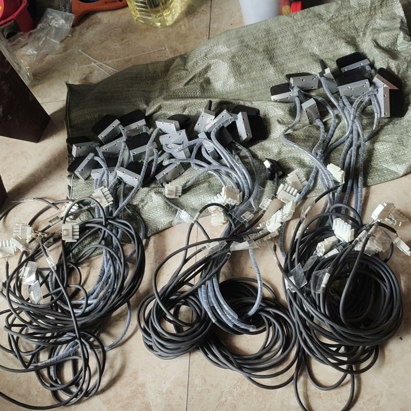 议价安川SGL-30A050C-MB2 YASKAWA直线马