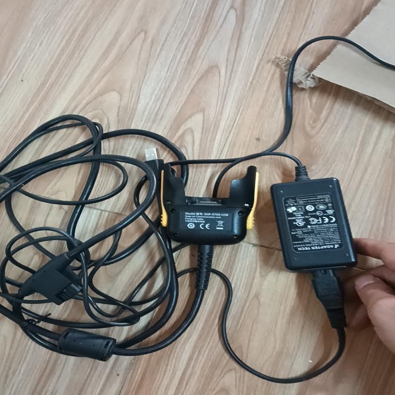 议价（请询价）欣技SNP-9700-USB卡扣式通信充电器，实物