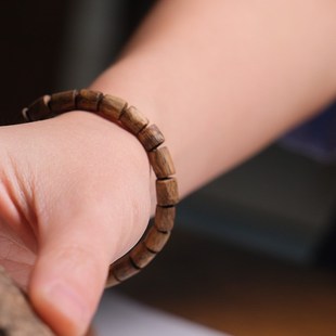 无注油无香精无压缩 绿奇楠沉香桶珠手串 中国沉香文化博物馆