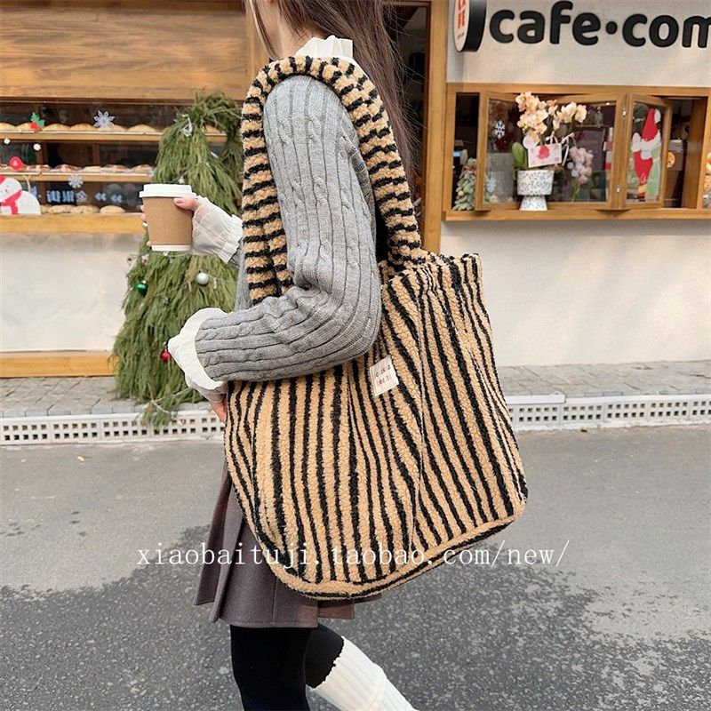 小白兔几 秋冬毛绒波点包女手提单肩包大容量毛茸茸大学生上课包,箱包皮具/热销女包/男包,通用款女包,淘宝优惠券,粉丝福利购,淘宝优惠卷