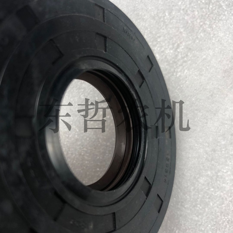 东方红804 904拖拉机农机配件30/72/Q10新款分动箱油封