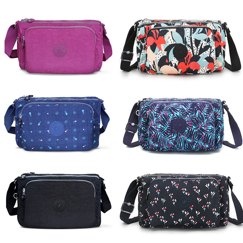 女士尼龙牛津布斜挎包妈妈防水布包休闲小包中年大容量帆布单肩包