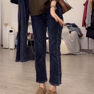 直筒牛仔裤女大尺码胖mm梨型身材2022春季新款分叉高腰显瘦烟管裤