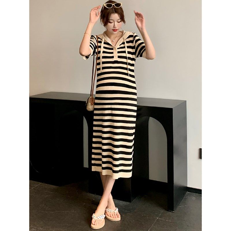 孕妇连衣裙夏2025新款休闲显瘦连帽冰丝针织薄款短袖宽松中长款女