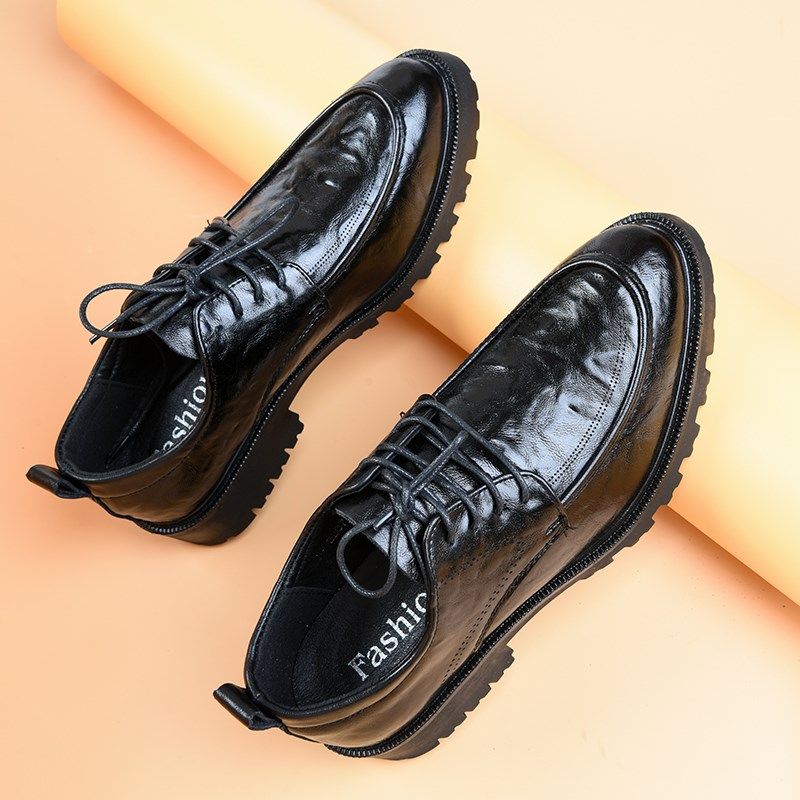 秋冬皮鞋男款年轻人商务正装软底休闲透气工作上班男鞋结婚新郎鞋