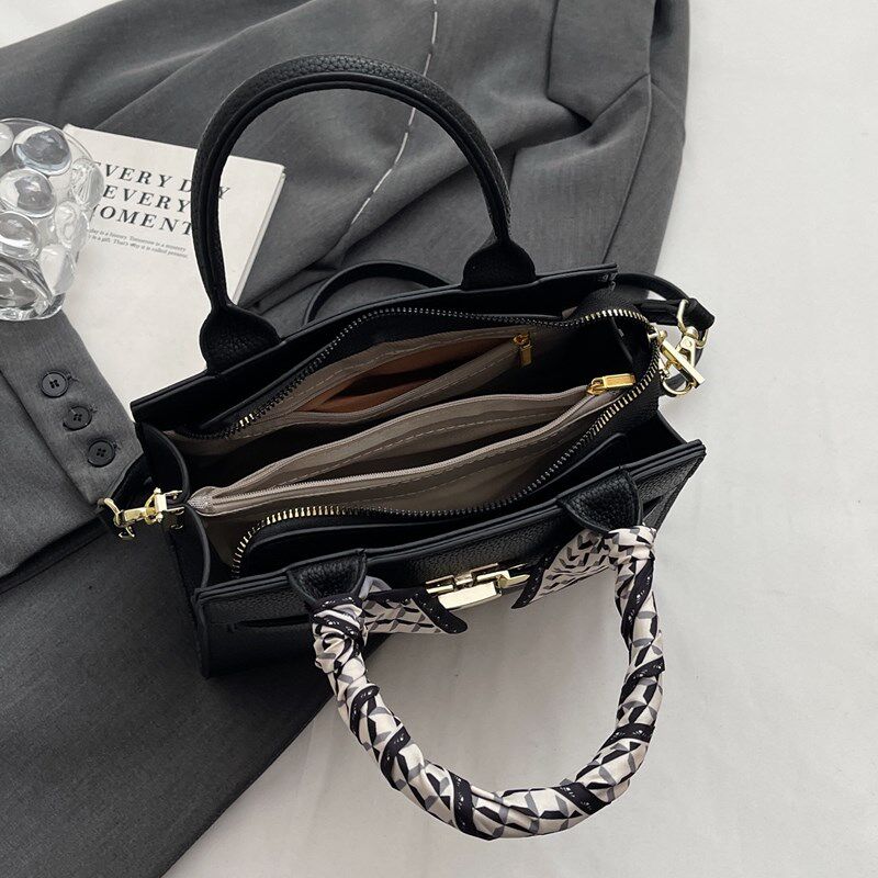 红色包包女高级感大容量女士手提斜挎包婚包2024新款潮时尚百搭