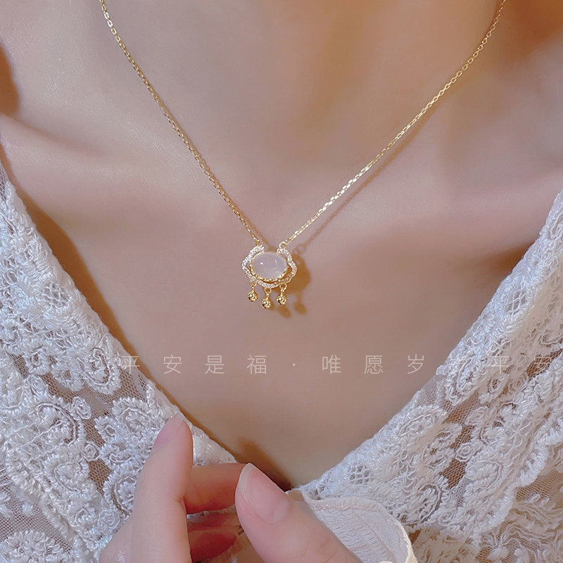 现货一念平c安扣锁项链女纯银白玉髓吊坠锁骨链送女友妈妈情人节
