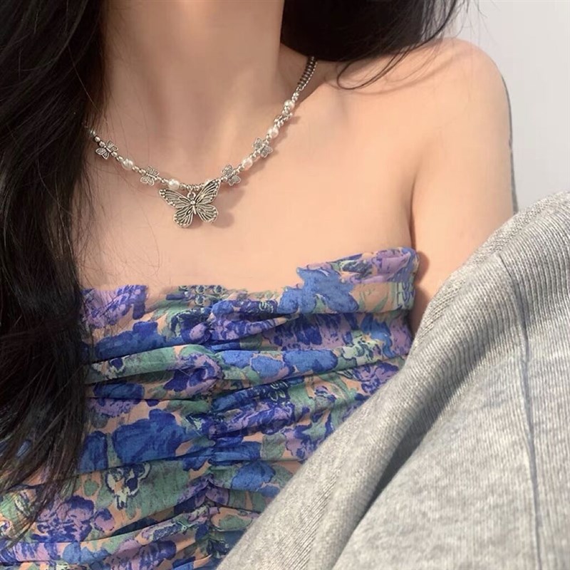 现货复古港风珍珠蝴蝶吊坠项链女小众设计感高级锁骨链ins潮嘻哈