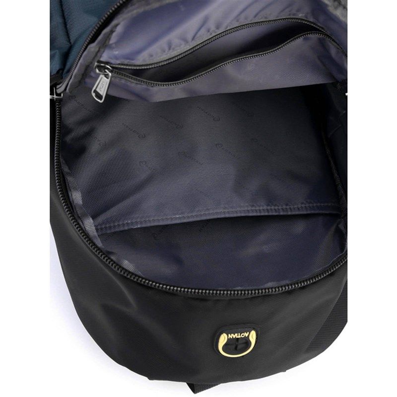 小背包男小号双肩包户外休闲旅行男士小型双肩背包轻便学生小书包