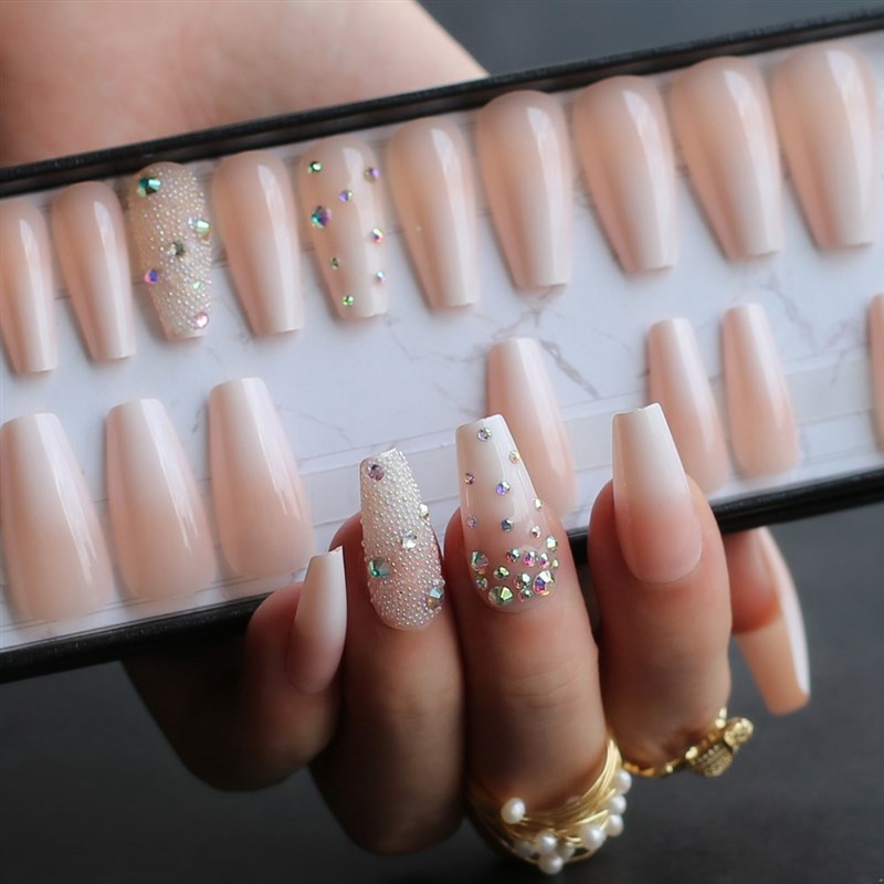 Handmade Ombre Gel nude coffin reusabJle Press on nails box