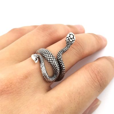 推荐Retro Punk Snake Ring for Men Women Exaggerated Antique