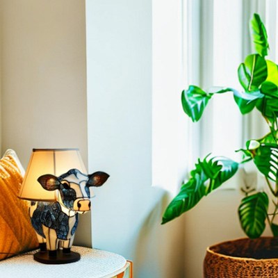 Animal Table Lamp小牛动物台 创意K树脂家居床头发光牛头台灯摆