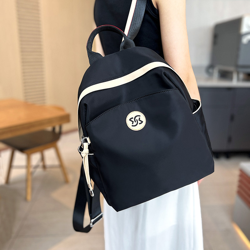 牛津布防水轻便双肩包女2023新款小众设计感休闲揹包时尚大容量潮,箱包皮具/热销女包/男包,双肩背包,淘宝优惠券,粉丝福利购,淘宝优惠卷