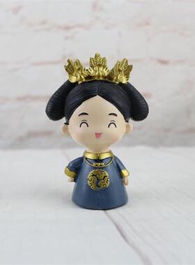 现货2023新款宫廷风q皇上皇后烘焙蛋糕装饰摆饰创意摇头公公宫女
