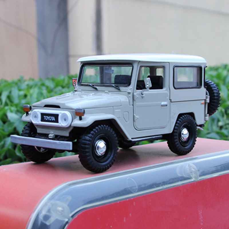 速发1:24 Toyota FJ40 FJ CRUISER Alloy Car Model Diecasts Sim