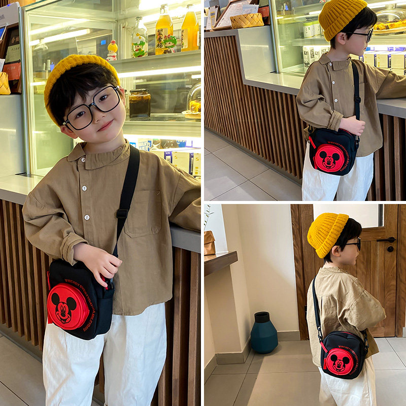 儿童斜挎小包包帅气男童时尚笑脸零钱包小女N孩洋气迷你休闲公主