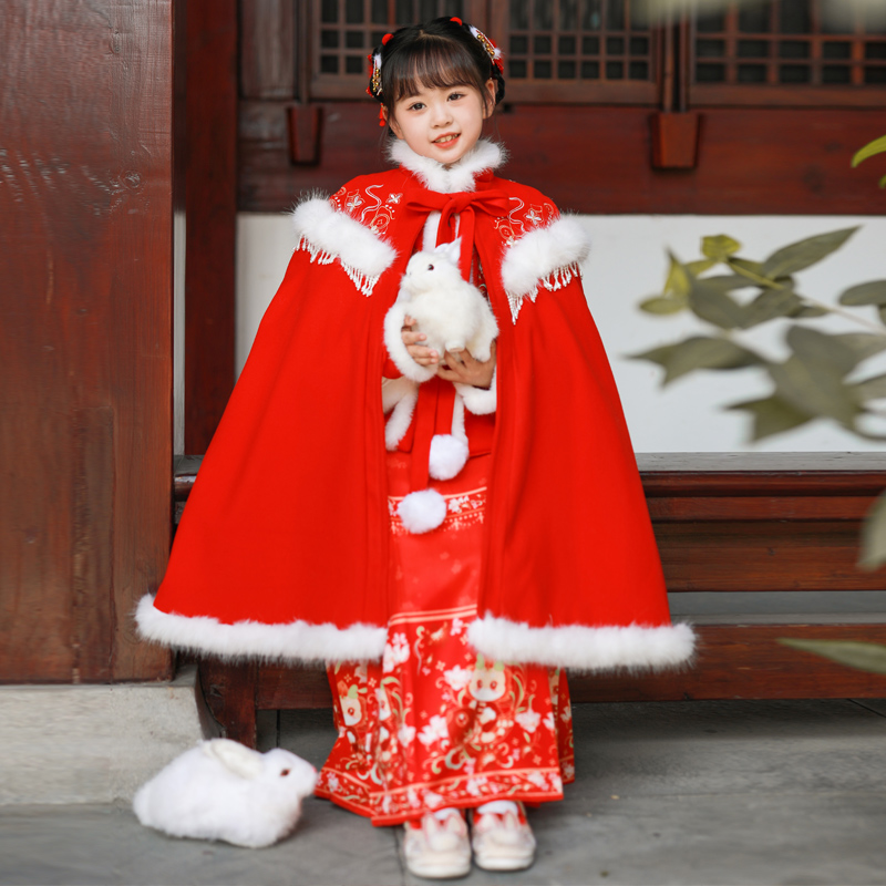 儿童斗篷女童宝宝披风过年汉服拜年服披肩冬款加绒外出防风古装