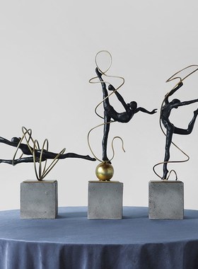 轻奢桌面摆件金属抽象人物艺术体操创意礼品客厅玄关电视柜装饰品