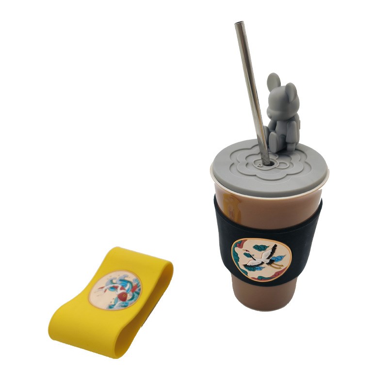 现货源头工厂食品级硅胶保温杯杯套卡通杯皮隔热儿童水壶袋硅胶杯