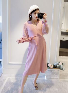2021孕妇秋装网红款连衣裙洋气辣妈时尚v领毛衣外穿可哺乳孕妇裙
