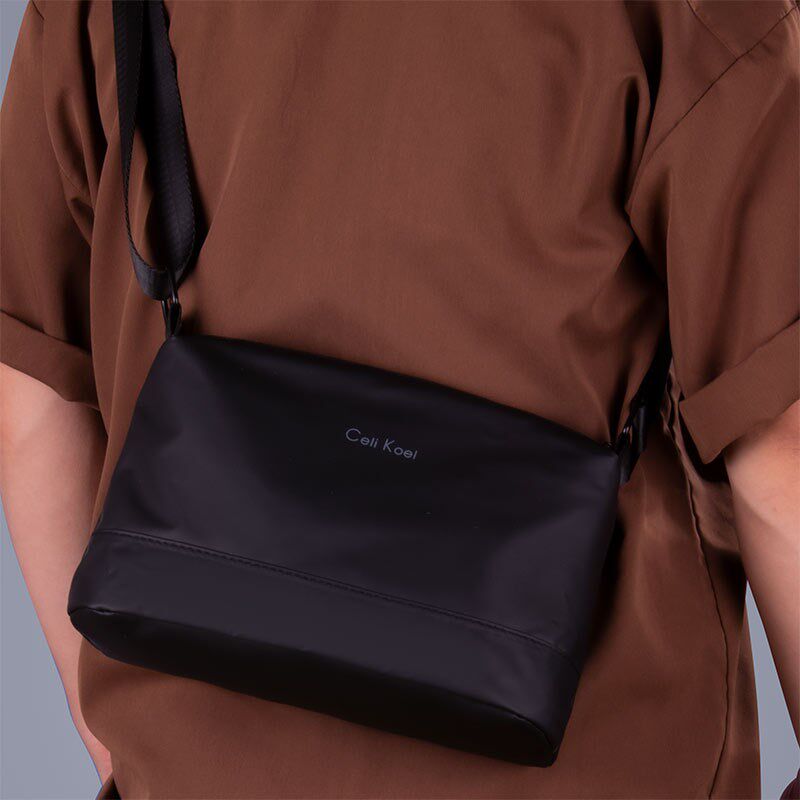 男斜挎包2024新款单肩包男款背包尼龙防水牛津布横款商务小包男包