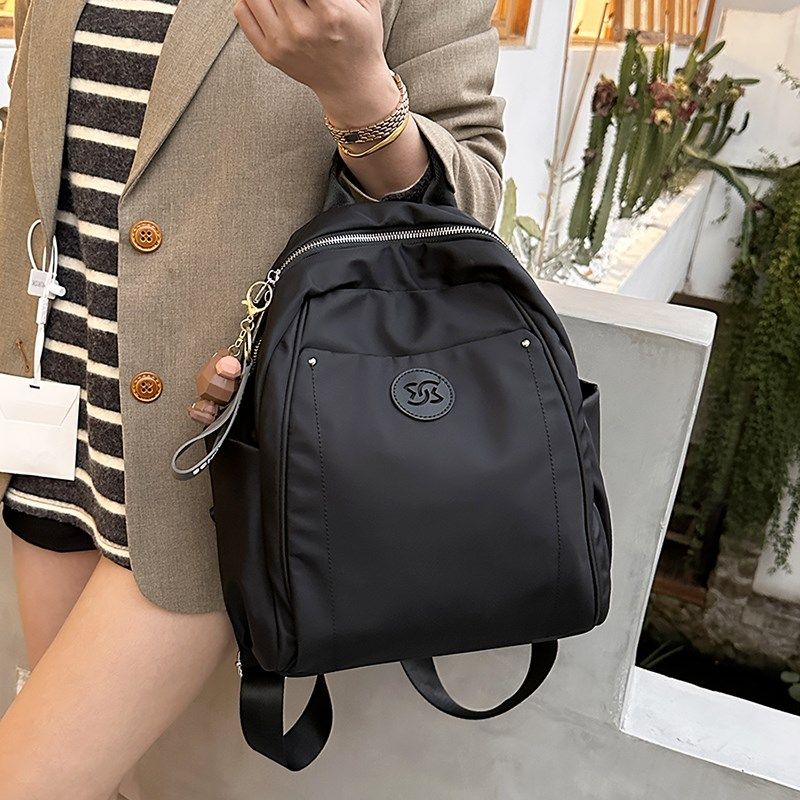 高级感防水女士通勤逛街双肩包2024新款时尚小众风牛津布旅行背包,箱包皮具/热销女包/男包,双肩背包,淘宝优惠券,粉丝福利购,淘宝优惠卷