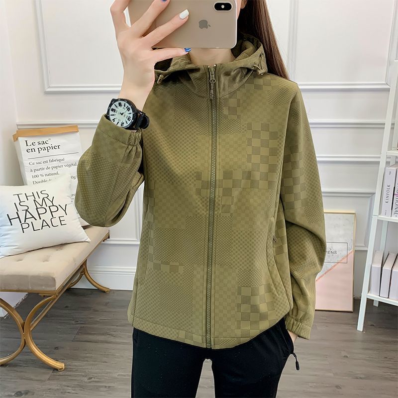 户外软壳冲锋衣女加绒保暖秋冬连帽开衫大尺码情侣S防风防水休闲