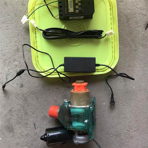 自动喂食器 鸽子喂料 宠物 鸡 鸭 猫 定时 定量 电动下料