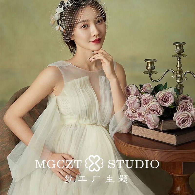 照相馆摄影拍照写真白色孕妇孕妇礼服孕味艺术主题写真拍照服装